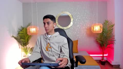 Snapshot of gio_carangi chatting on 2, 5, 2026 Gio Carangi online show from 2, 5, 2026