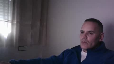 Snapshot of gioshadow chatting on 17, 1, 2025 gioshadow online show from 17, 1, 2025