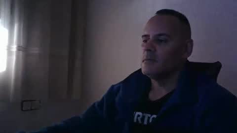 Snapshot of gioshadow chatting on 11, 10, 2025 gioshadow online show from 11, 10, 2025