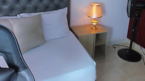 Snapshot of gipsela_gomez chatting on 16, 2, 2025 G I S E P L A online show from 16, 2, 2025