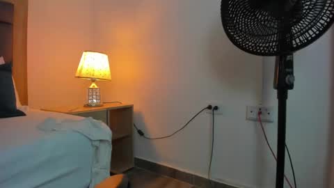 Snapshot of gipsela_gomez chatting on 4, 3, 2025 G I S E P L A online show from 4, 3, 2025