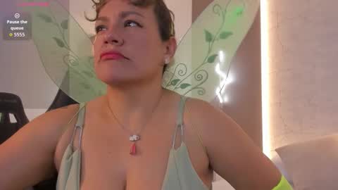 Snapshot of gipsela_gomez chatting on 18, 10, 2025 G I S E P L A online show from 18, 10, 2025