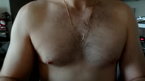 Snapshot of giraffe9715 chatting on 31, 12, 2024 AntEater online show from 31, 12, 2024