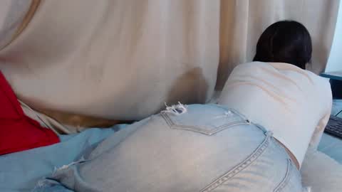 Snapshot of girl_honey_ chatting on 16, 1, 2025 Aleja online show from 16, 1, 2025