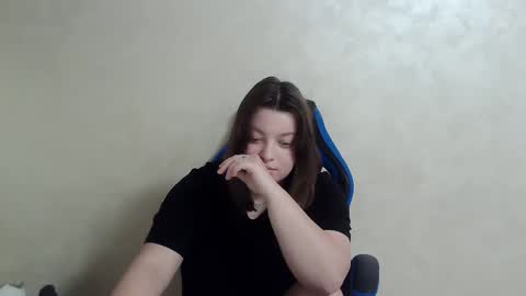 Snapshot of girl_leya chatting on 31, 12, 2024 girl_leya online show from 31, 12, 2024