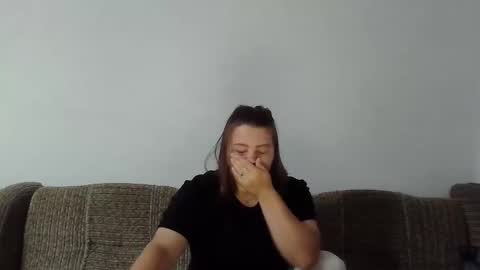 Snapshot of girl_leya chatting on 8, 9, 2025 girl_leya online show from 8, 9, 2025