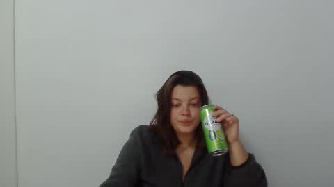 Snapshot of girl_leya chatting on 5, 10, 2025 girl_leya online show from 5, 10, 2025