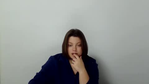 Snapshot of girl_leya chatting on 18, 11, 2025 girl_leya online show from 18, 11, 2025