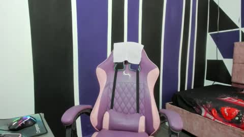 Snapshot of girl_princess18 chatting on 15, 12, 2025 girl_princess18 online show from 15, 12, 2025