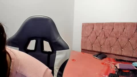 girl_princess18 online show from 26, 5, 2026
