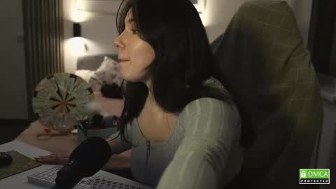 Snapshot of girl_u_never_met chatting on 23, 2, 2025 Kristin  online show from 23, 2, 2025