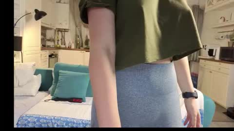 Snapshot of girlfrend10 chatting on 15, 12, 2025 Girlfriend online show from 15, 12, 2025