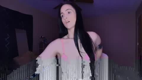Snapshot of girlofurdreamsxxxxox chatting on 12, 7, 2026 Camille online show from 12, 7, 2026