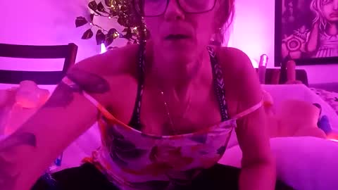 Snapshot of girls227445638252 chatting on 17, 5, 2026 girls227445638252 online show from 17, 5, 2026