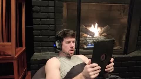 Snapshot of girthwayne chatting on 15, 12, 2024 croyal09 online show from 15, 12, 2024