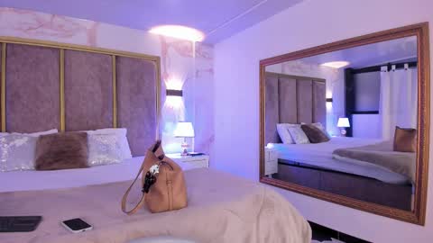     online show from 25, 10, 2025