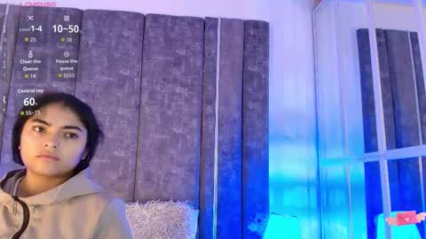     online show from 23, 12, 2025