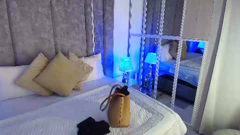     online show from 21, 7, 2026