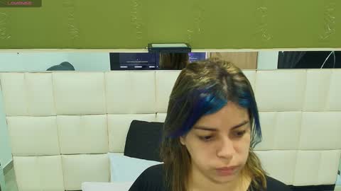 Snapshot of gisell_gomez chatting on 18, 9, 2025 Gisell online show from 18, 9, 2025