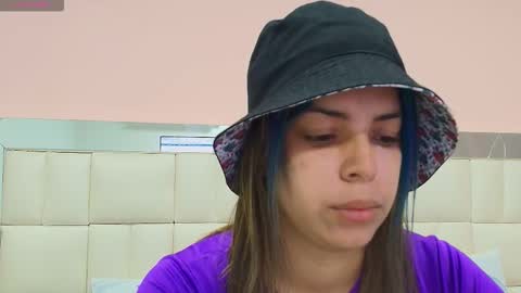 Snapshot of gisell_gomez chatting on 7, 11, 2025 Gisell online show from 7, 11, 2025