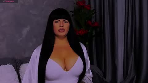 Snapshot of giulyalust chatting on 7, 7, 2026 Giulia online show from 7, 7, 2026