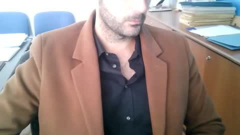 Snapshot of giuseppevai1 chatting on 25, 10, 2025 giuseppevai1 online show from 25, 10, 2025