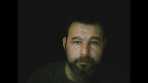 Snapshot of gjleeke chatting on 8, 3, 2025 guzz online show from 8, 3, 2025