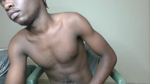 Snapshot of glane_ chatting on 24, 12, 2024 James online show from 24, 12, 2024