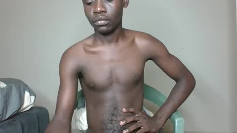 Snapshot of glane_ chatting on 28, 1, 2025 James online show from 28, 1, 2025