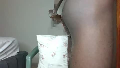 Snapshot of glane_ chatting on 18, 2, 2025 James online show from 18, 2, 2025