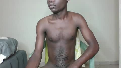 Snapshot of glane_ chatting on 27, 10, 2025 James online show from 27, 10, 2025