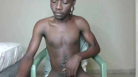 Snapshot of glane_ chatting on 5, 11, 2025 James online show from 5, 11, 2025