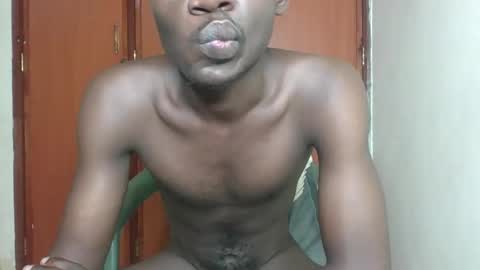 Snapshot of glane_ chatting on 17, 11, 2025 James online show from 17, 11, 2025