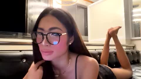 Snapshot of gleiahong chatting on 26, 4, 2026 gleiahong online show from 26, 4, 2026