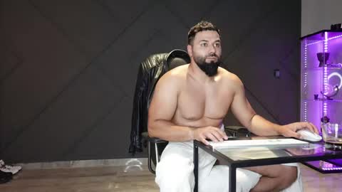 Matthew .. for short call me Matt online show from 17, 5, 2026