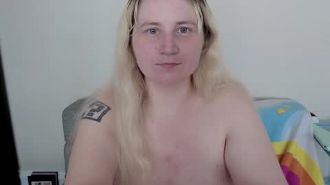 Glitch online show from 19, 9, 2025