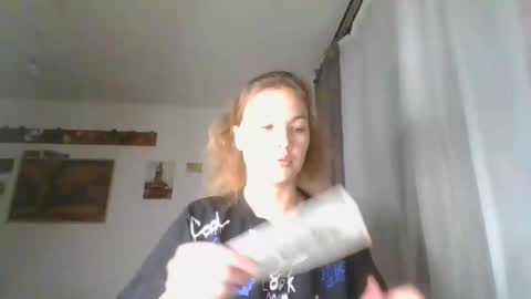 Snapshot of glitter_doll chatting on 11, 1, 2025 glitter_doll online show from 11, 1, 2025