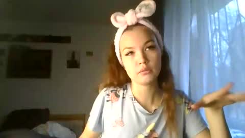 Snapshot of glitter_doll chatting on 27, 1, 2025 glitter_doll online show from 27, 1, 2025