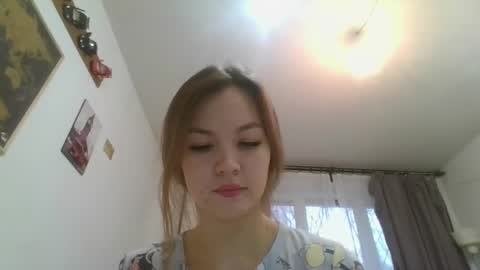 Snapshot of glitter_doll chatting on 28, 1, 2025 glitter_doll online show from 28, 1, 2025