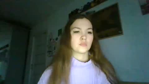 Snapshot of glitter_doll chatting on 6, 2, 2025 glitter_doll online show from 6, 2, 2025
