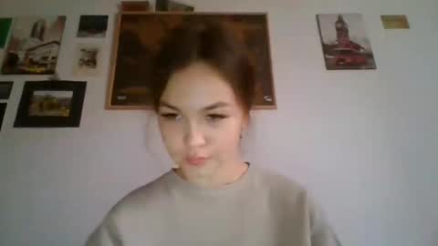Snapshot of glitter_doll chatting on 7, 2, 2025 glitter_doll online show from 7, 2, 2025