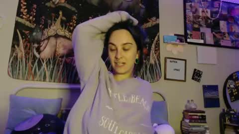 Snapshot of glitterspace chatting on 9, 9, 2025 anna online show from 9, 9, 2025