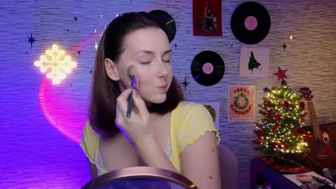 Snapshot of glo_lo chatting on 7, 1, 2025 Bye everybody Ill be online Monday December 2nd Saturday and Sunday off online show from 7, 1, 2025