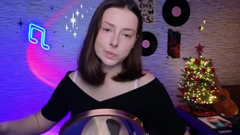 Snapshot of glo_lo chatting on 27, 1, 2025 Bye everybody Ill be online Monday December 2nd Saturday and Sunday off online show from 27, 1, 2025