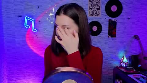 Snapshot of glo_lo chatting on 11, 2, 2025 Bye everybody Ill be online Monday December 2nd Saturday and Sunday off online show from 11, 2, 2025