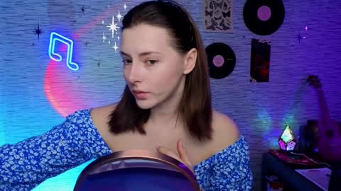 Snapshot of glo_lo chatting on 24, 2, 2025 Bye everybody Ill be online Monday December 2nd Saturday and Sunday off online show from 24, 2, 2025