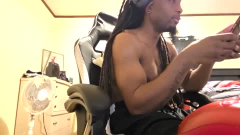 glomightyj online show from 15, 4, 2026