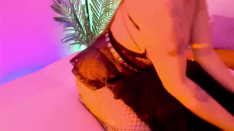 Mimi online show from 25, 10, 2025