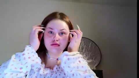 Snapshot of gloria_thomas chatting on 5, 2, 2026 gloria_thomas online show from 5, 2, 2026