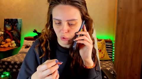 Gloria Wood online show from 2, 12, 2024